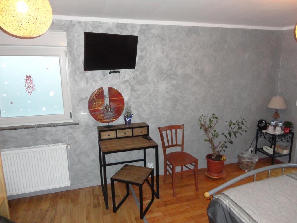 Freyming-Merlebach Chez Jpzen Nowicki B&B 객실 사진